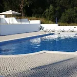 Casa Pinha בית הארחה פיגואיירה דה פוז