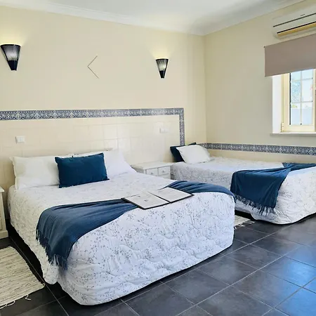 Casa Pinha بيت ضيافة 3*