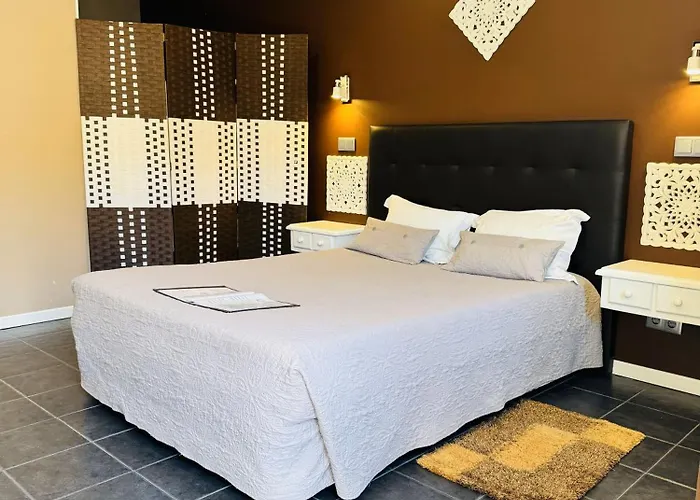 Casa Pinha 3* פיגואיירה דה פוז