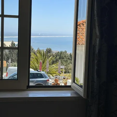 Guest house Casa Pinha 3*