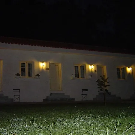 Guest house Casa Pinha 3*