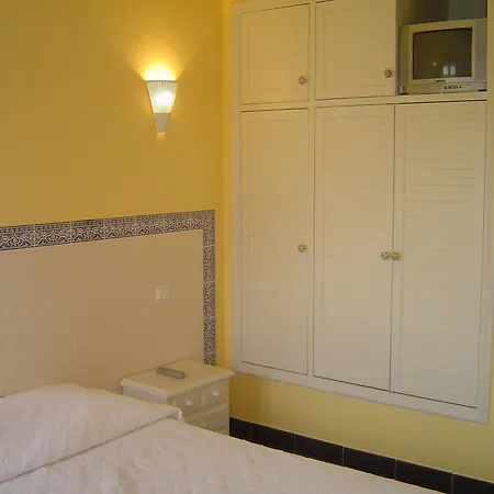 Guest house Casa Pinha 3*