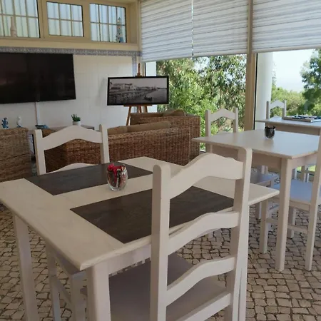 Guest house Casa Pinha 3*